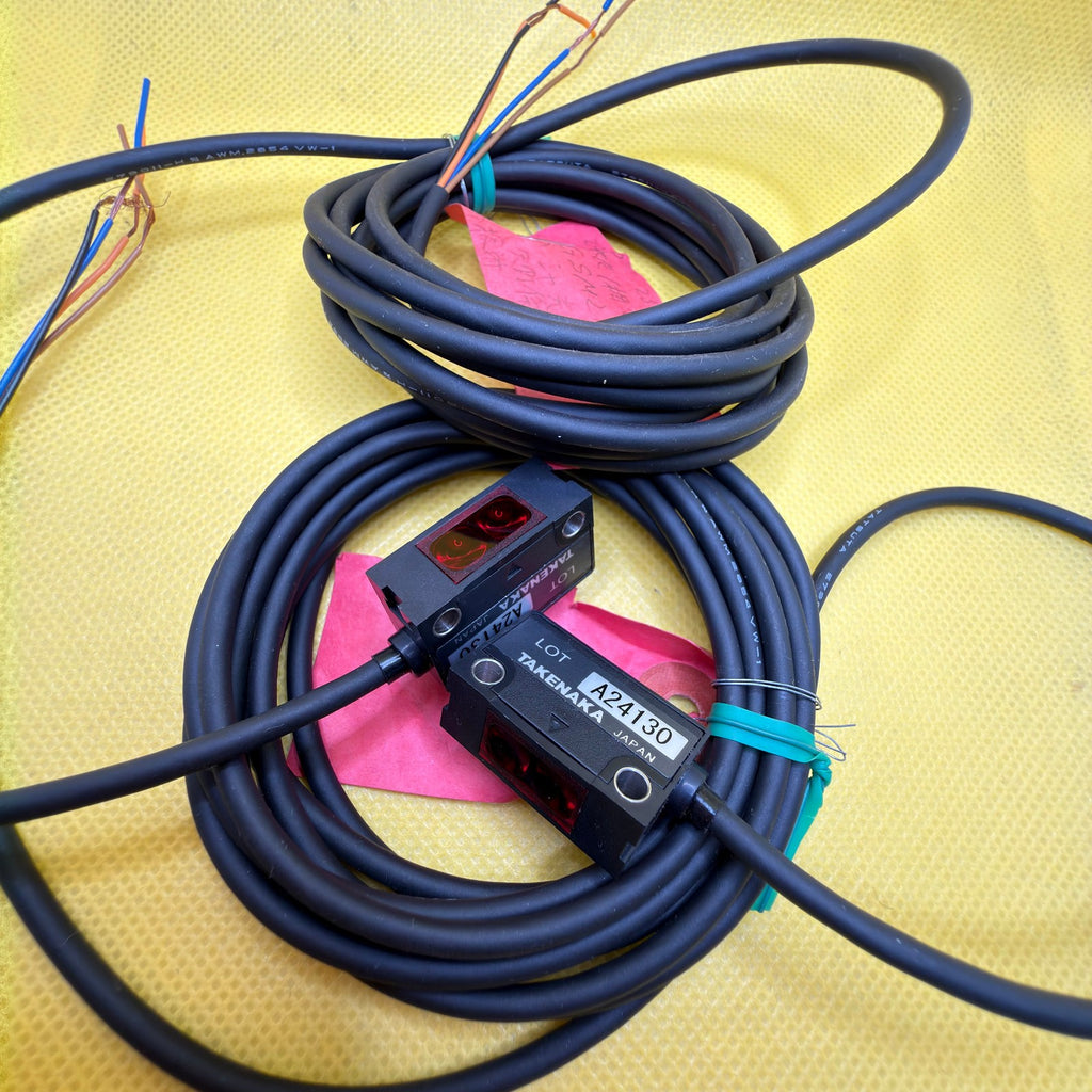 Takex GSM2RXN Industrial Photoelectric Sensor Lot of 2