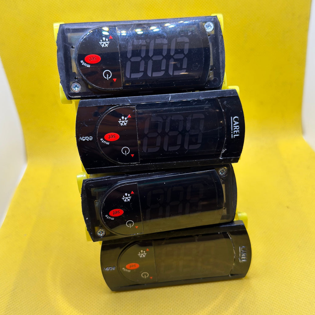 Carel PZHIS00000K Temperature Controller Industrial Lot of 4 Used