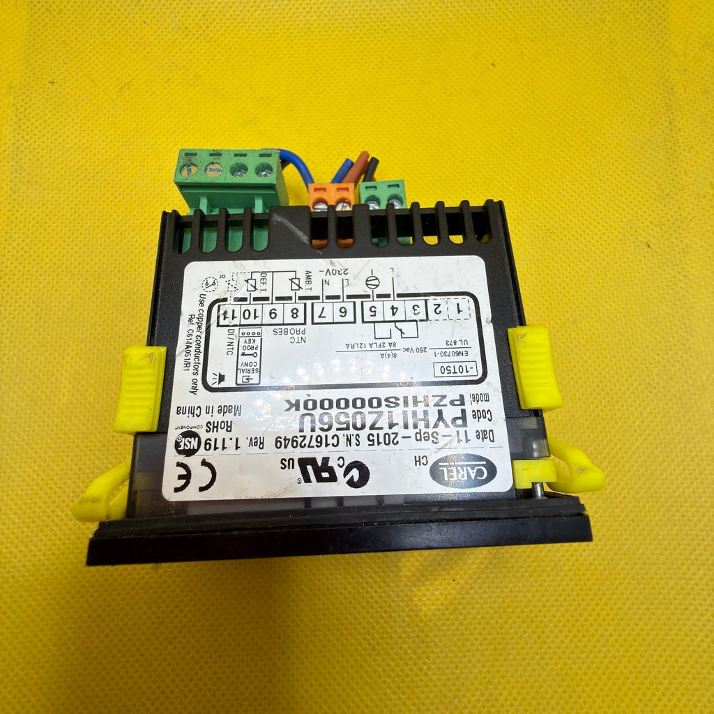 Carel PZHIS00000K Temperature Controller Industrial Lot of 4 Used