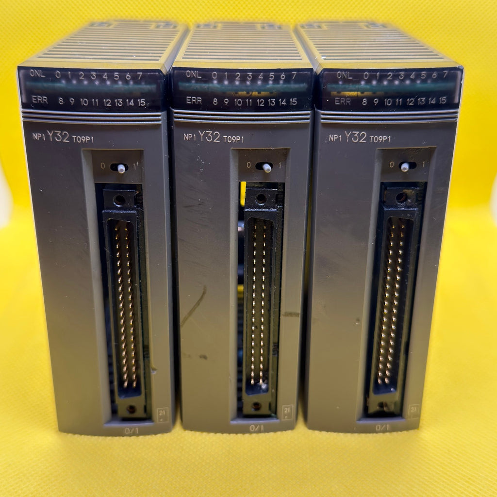 Fuji Electric NP1Y32T09P1 Digital Input Module Lot of 3