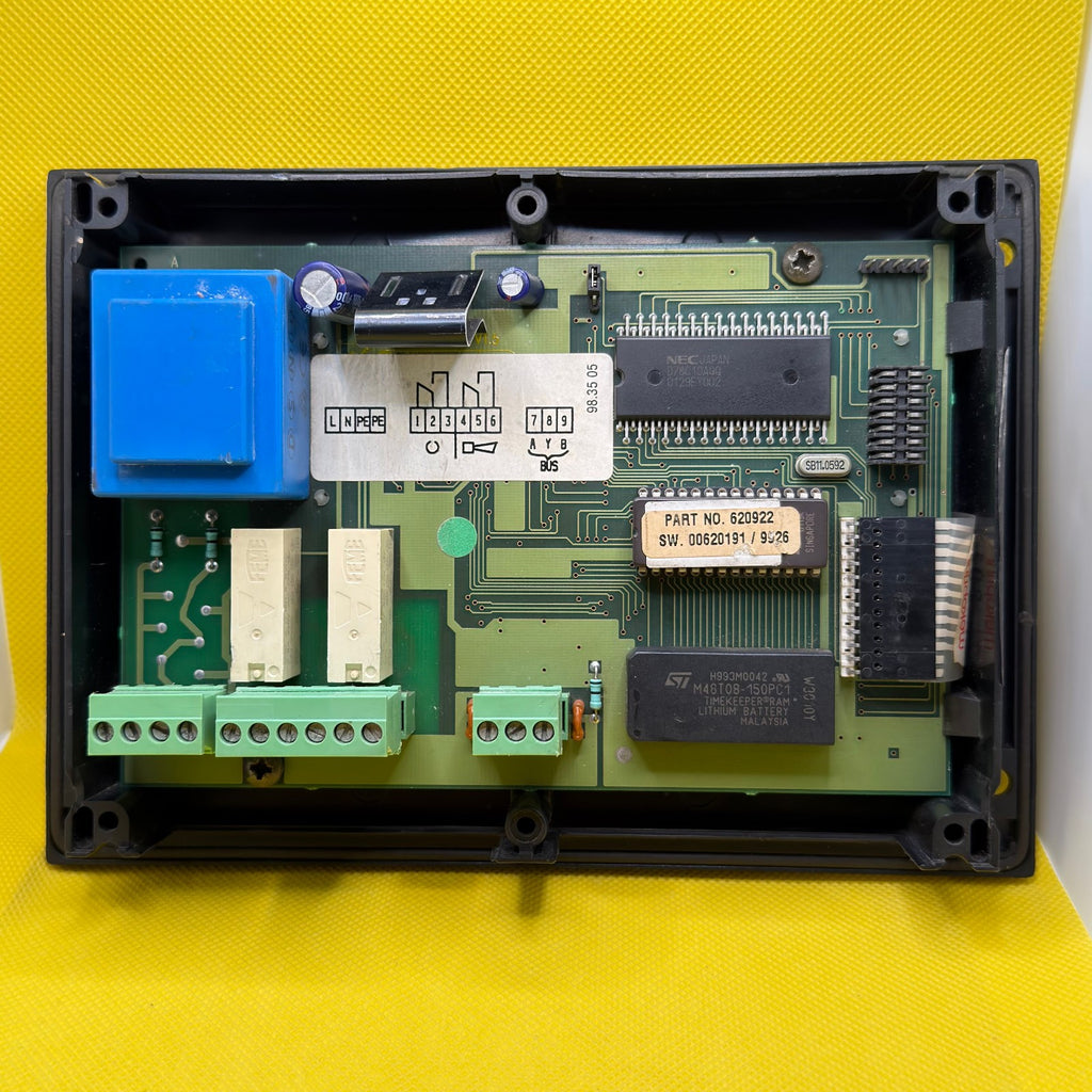 Grundfos PMU 2000 Pump Control Panel